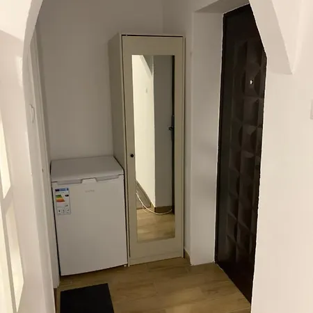 Roor Nest 1